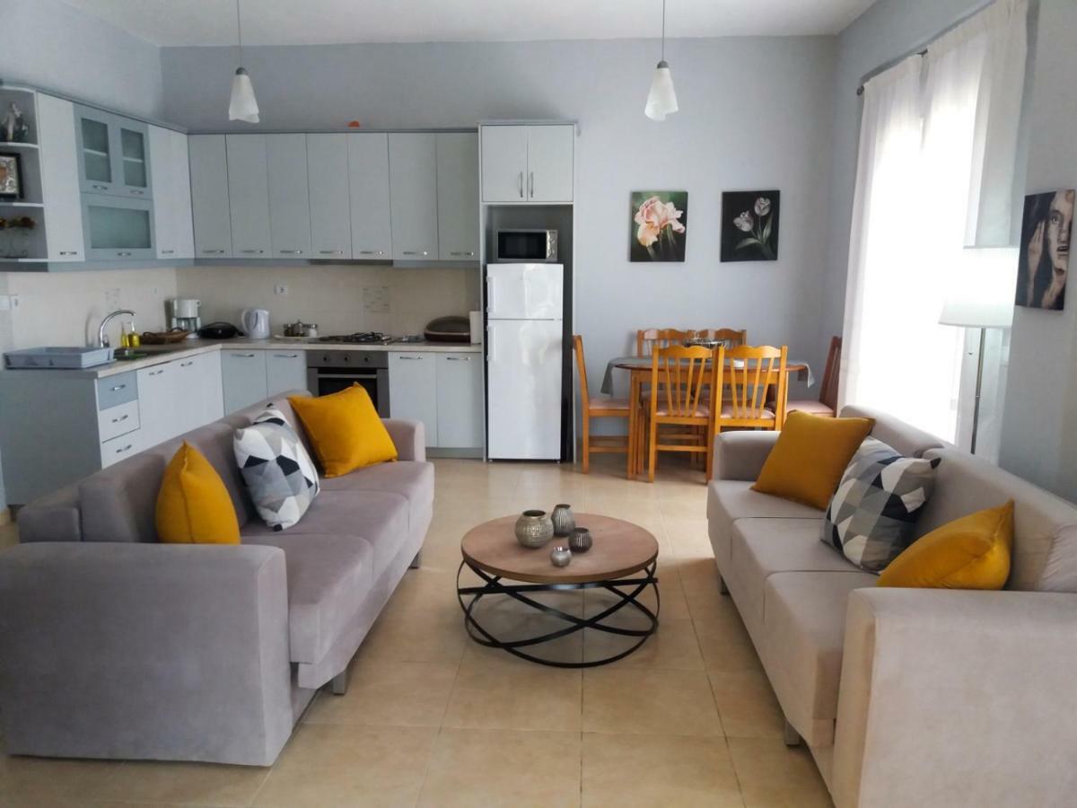 Lovely View Apartments Himare Exterior photo